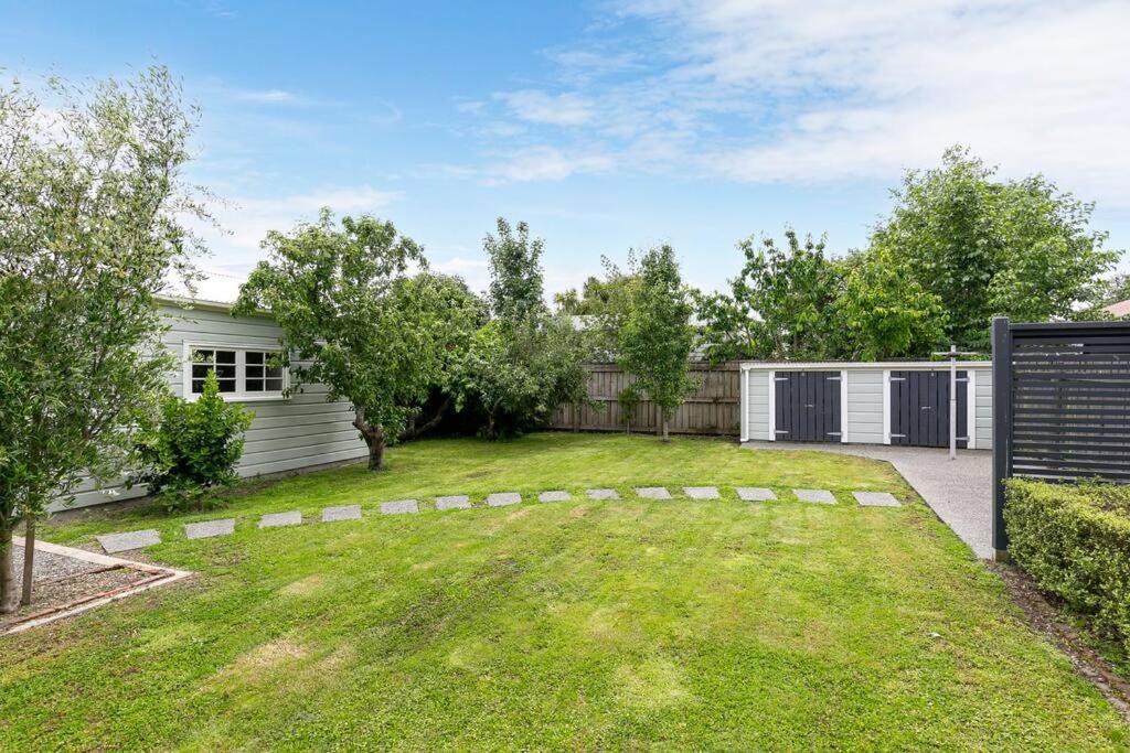 Historic Charm In Greytown - Cosy Kowhai Cottage Экстерьер фото