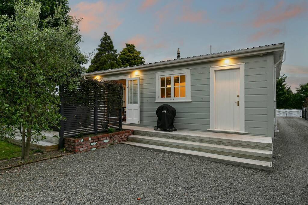 Historic Charm In Greytown - Cosy Kowhai Cottage Экстерьер фото